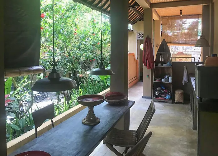 Apartment 125m2 App With Kitchen And Spacious Garden And Pool *