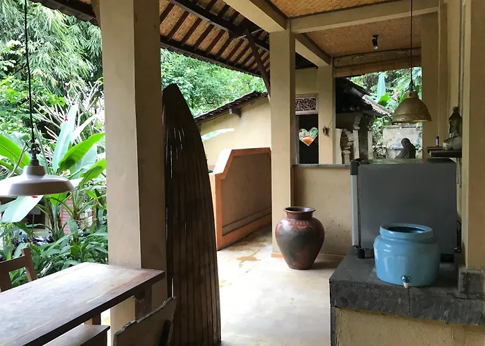 125m2 App With Kitchen And Spacious Garden And Pool Apartment *
